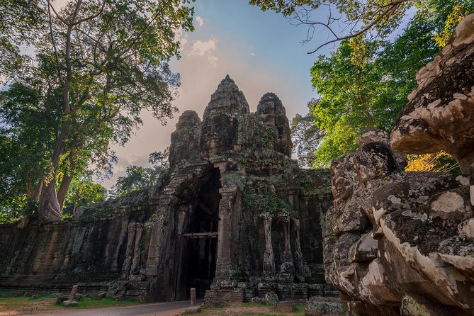 1-Day Angkor Wat Sunrise & All Interesting Temples Private Tour - Phimeanakas and the old royal enclosure