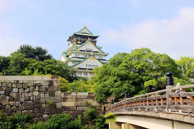 1-Day walking tour in Osaka：Castle, temples and Ukiyoe - One day, five views of Osaka