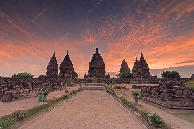 1 Day Yogyakarta tour ( Borobudur temple, Merapi Lava Tour, Prambanan Temple) - Timing, Weather, and Practical Comfort