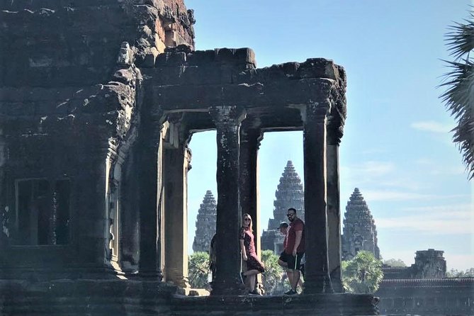 2 Days Exclusive Temple Highlights with Sunset and Sunrise Tour - What to pack and how to handle the rules