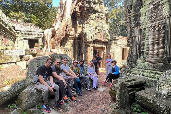 2 Days Exclusive Temple Highlights with Sunset and Sunrise Tour - Day one: Pre Rup, Banteay Srei, and the northern temples
