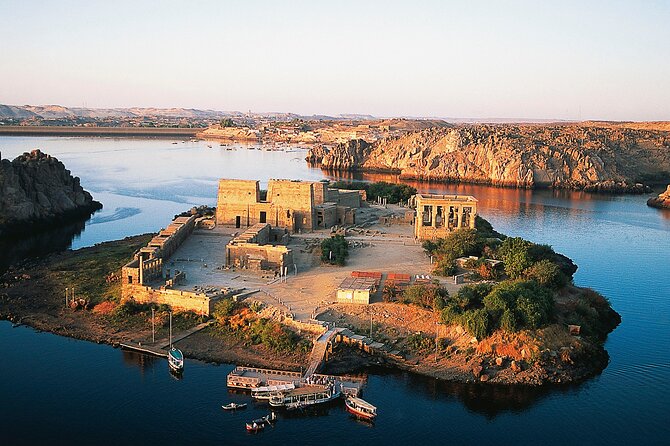 2 Hours Tour in Philae Temple - Pickup, private group size, and practical planning