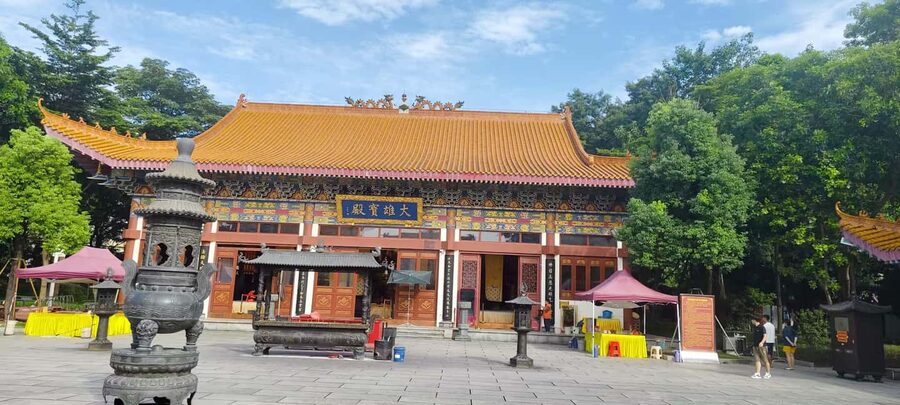 200-year-old Hakka Residence Tour +Ancient Buddhist temple - A quieter hour at the 1,000-year-old Buddhist temple
