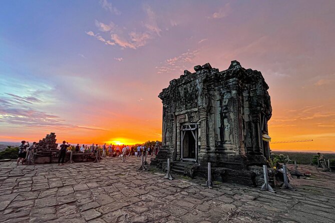 3-Days Discovery Of Angkor: Waterfalls,Floating Village and Banteay Srei temple - What the $183.08 price really covers
