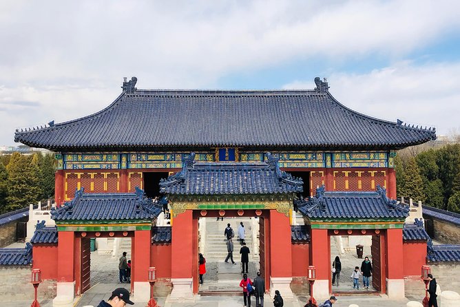 3-Hour Private Tour: Temple of Heaven and Lama Temple - Wandering through Wudaoying Hutong