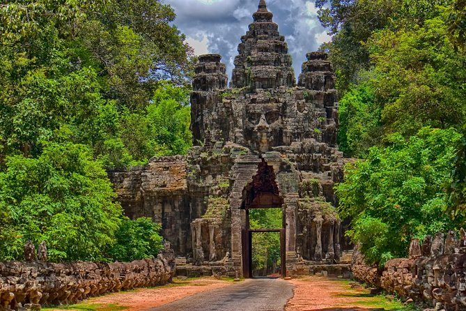 5-Day All Major Temples & Kulen Mount Waterfall & Koh Ker & Beng Mealea - Day 2: Sunrise, Roluos, and Banteay Srei