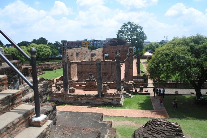 A Day in Ayutthaya: Private 5 UNESCO Temples Tour From Bangkok - Wat Mahathat and the spiritual heart of Ayutthaya