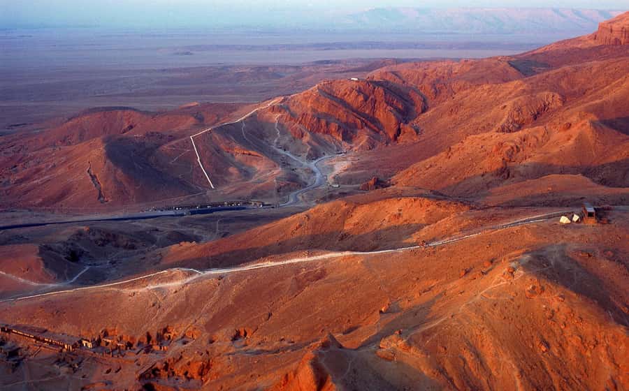 A Luxor Excursion to Habu Temple, Valley of Workers & Queens - Why this West Bank combination works