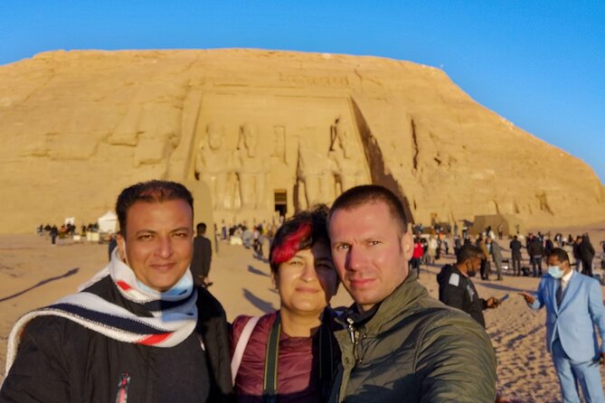 Abu Simbel temple in Aswan - The 4:00 am pickup and the desert drive