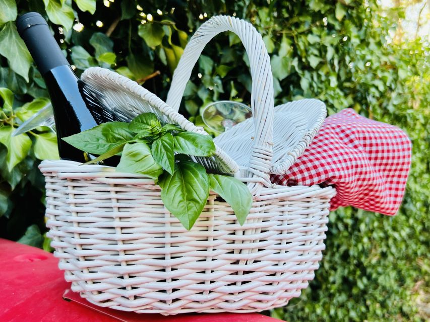 Agrigento: Valley of the Temples Gardens Picnic Experience - What comes in the picnic basket