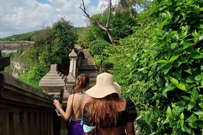 All Inclusive Kecak Dance and Uluwatu Temple Admission Ticket - The monkeys require serious caution
