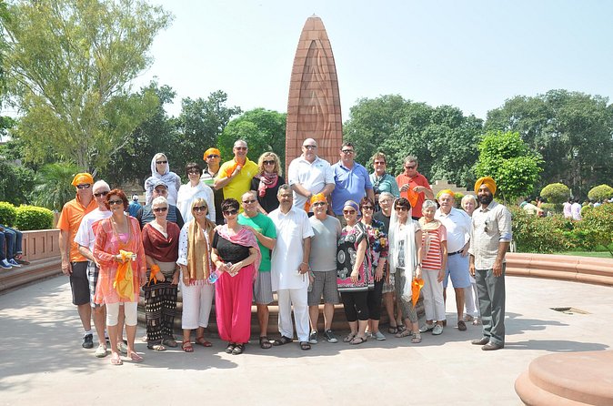 Amritsar 1 Day Guided Tour-Golden Temple, Jalliawala Bagh, Wagah - Price, inclusions, and the real value