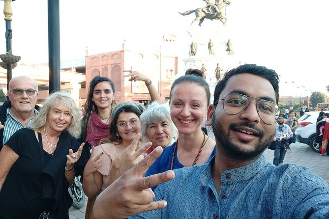 Amritsar 1 Day Tour: Golden Temple, Jalianwala Bagh, Wagah Border - Saragarhi Memorial and the old city streets