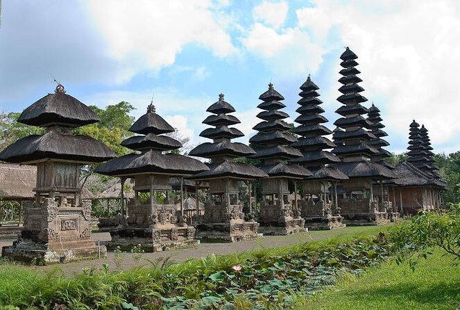 Ancient Temples and Jatiluwih Rice Terrace Private Tour - One long day from royal gardens to the open sea