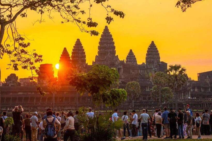 Angkor Wat 1 Day with Sunrise Combined tour with (Tuk Tuk) - Why the 4:45 am start is worth it