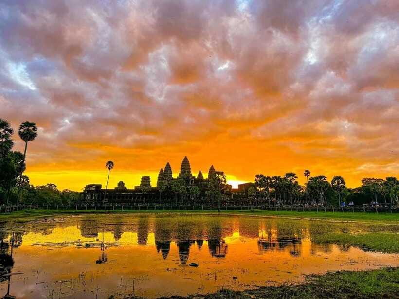 Angkor Wat 1 Day with Sunrise Combined tour with (Tuk Tuk) - Ta Prohm and Banteay Kdei in the afternoon