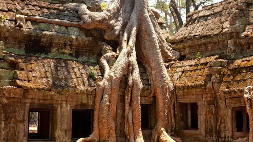Angkor Wat: 2-Day Sunrise and Floating Village Tour - Banteay Kdei closes the temple route