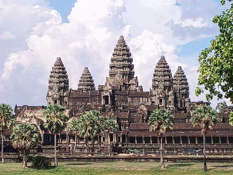 Angkor Wat, Angkor Thom, and Ta Prohm Day Trip with Sunset - Guide quality and what to expect on the day