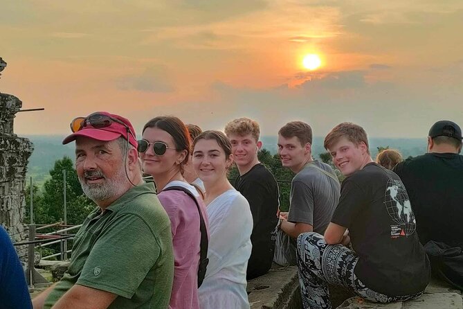 Angkor Wat full Day 'Small Group with sunset & Tour Guide - Angkor Wat: start with the great centerpiece