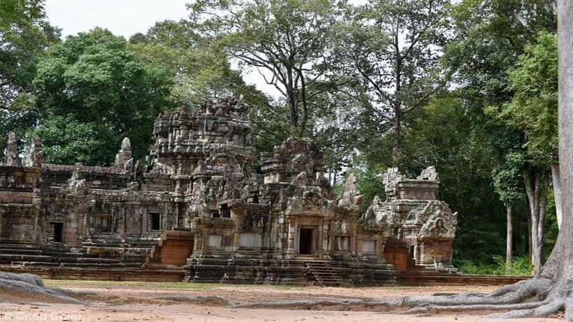 Angkor Wat Guided Sunrise Tour - Angkor Thom and the four-faced South Gate