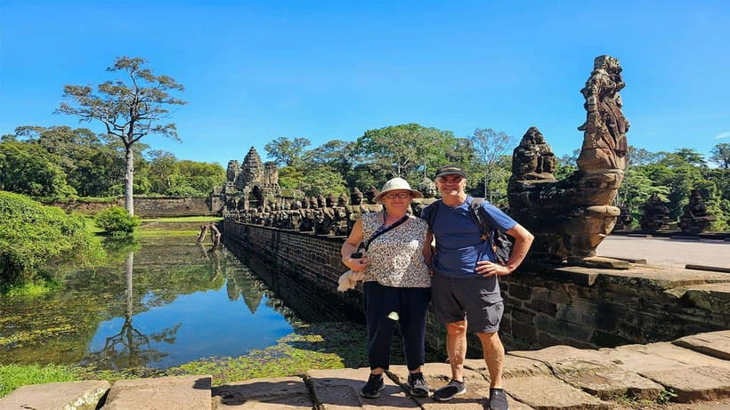 Angkor Wat Guided Sunrise Tour - Bayon’s 200 stone faces