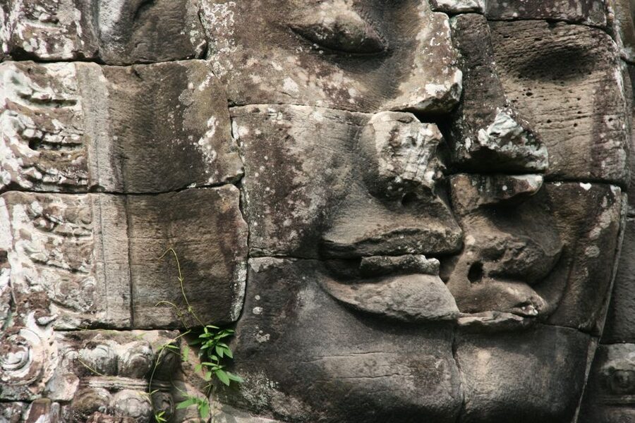 Angkor Wat in a vintage Jeep with driver - jeep rental - Choosing extra temples on the Small Circuit