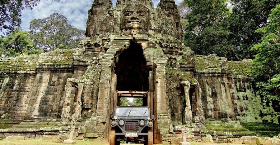 Angkor Wat in a vintage Jeep with driver - jeep rental - What your driver does, and does not, provide