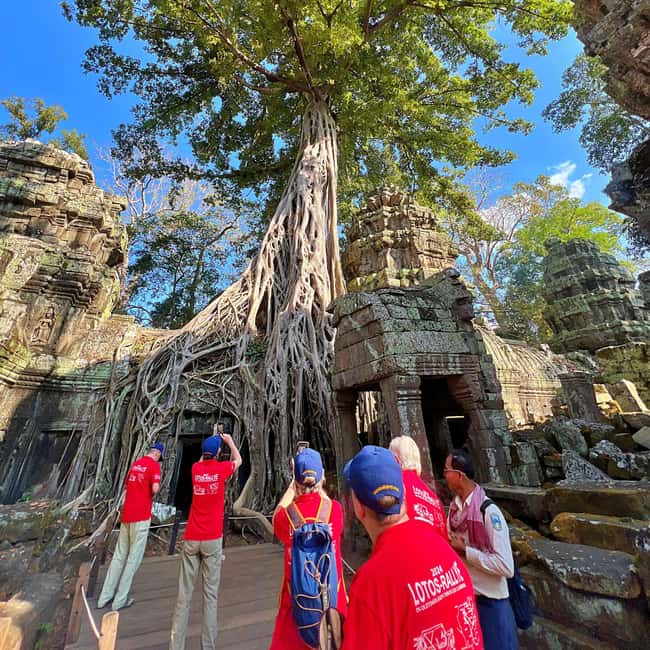 Angkor Wat in a vintage Jeep with driver - jeep rental - Comfort, clothing, and the long day
