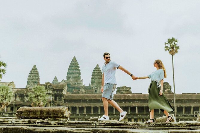 Angkor Wat one Day Private Tour for All Highlight Angkor Temples - Angkor Thom begins with a dramatic stone gate