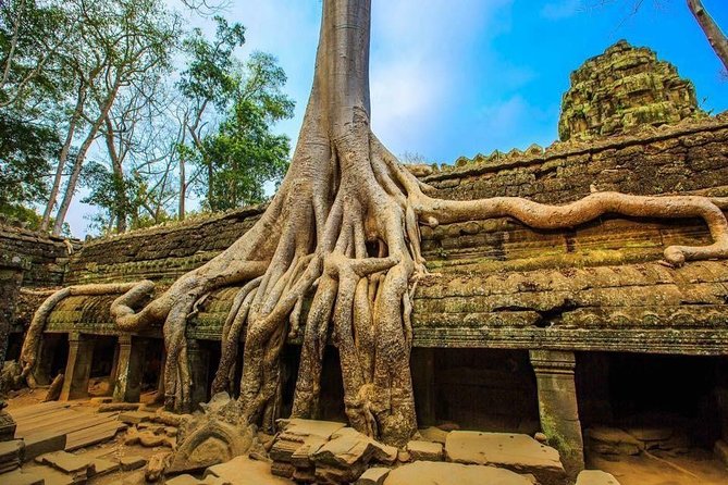 Angkor Wat one Day Private Tour for All Highlight Angkor Temples - Phnom Bakheng closes the day with a high view