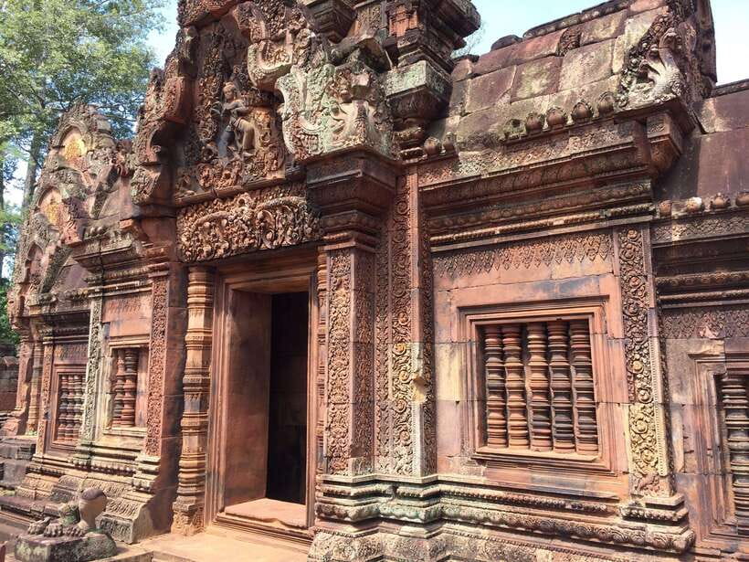 Angkor Wat, Small Circuit Private Tour with Banteay Srei - Angkor Wat, the grand opening at two hours