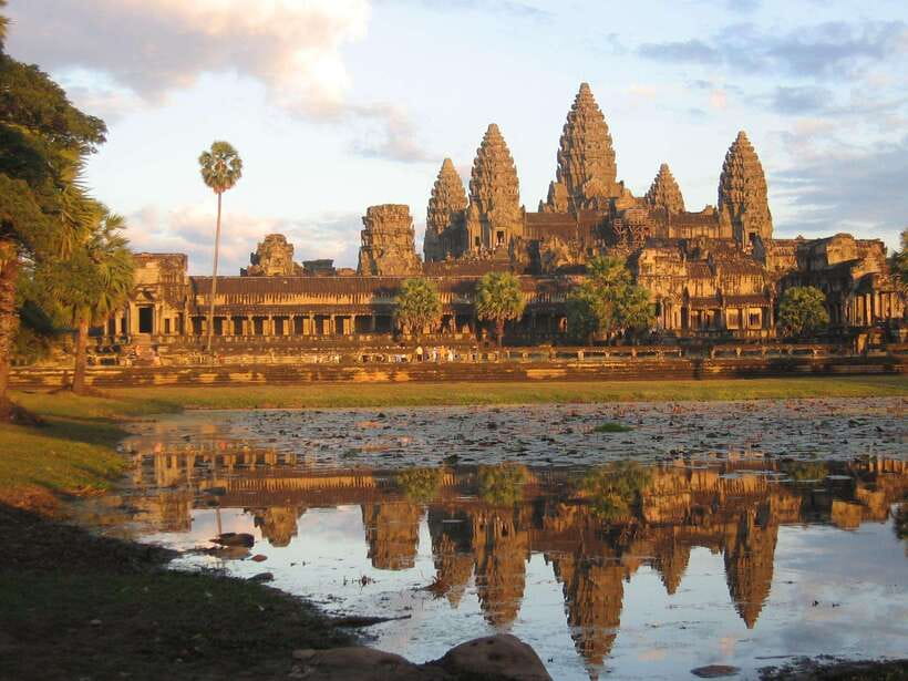 Angkor Wat: Small-Group Tour with Balloon Ride and Lunch - Angkor Thom and the South Gate causeway
