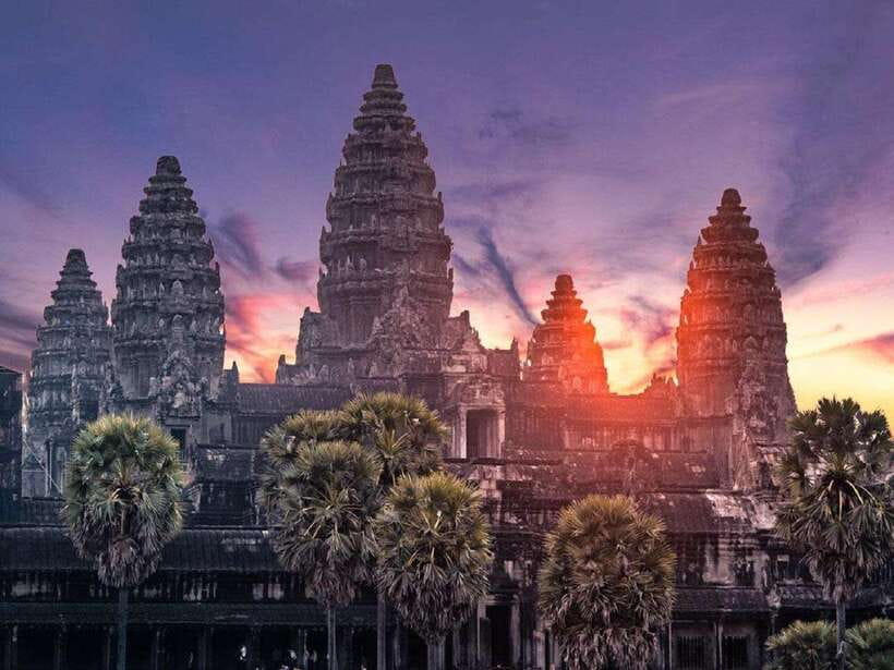 Angkor Wat Small Tour Sunrise With Private Tuk Tuk - Angkor Wat: begin with the largest prize