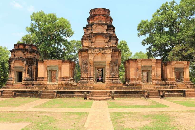 Angkor Wat: Sunrise 2.5 Days with Tonle Sap Lake Tour - Day one, from Pre Rup to Phnom Bakheng