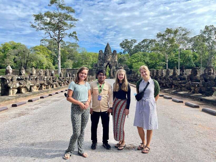 Angkor Wat Sunrise, Banteay Srei, Bayon & Ta Prohm Temple - Pre Rup and the six large towers