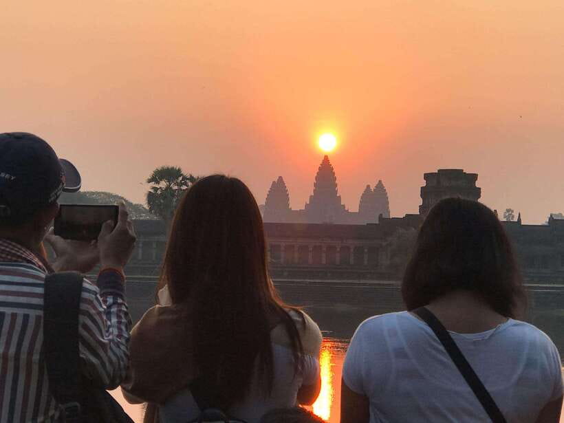 Angkor Wat Sunrise by Vintage Jeep – Private Tour - Angkor Wat at sunrise, from darkness to gold
