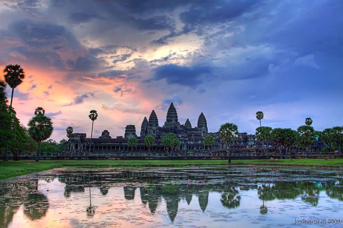 Angkor Wat Sunrise or Sunset Tour with Guide from Siem Reap - Why the early start is worth considering