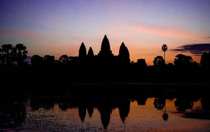 Angkor Wat Sunrise Private Tuk-Tuk Guided Tour - Passing through Angkor Thom’s ancient gate