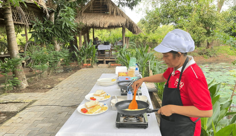 Angkor Wat Sunrise Private Tuk-Tuk Guided Tour - Reading the faces at Bayon Temple