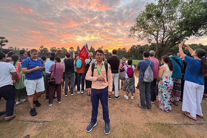 Angkor Wat Sunrise Small Group Tour With Breakfast - Breakfast near Srah Srang and Preah Dak