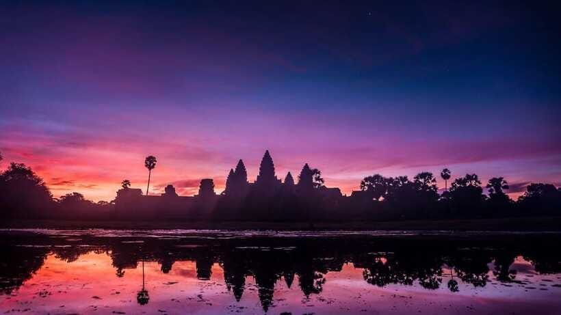 Angkor Wat: Sunrise: Ta Prohm and Bayon Temple Tour - Bayon and Angkor Thom make a strong final chapter