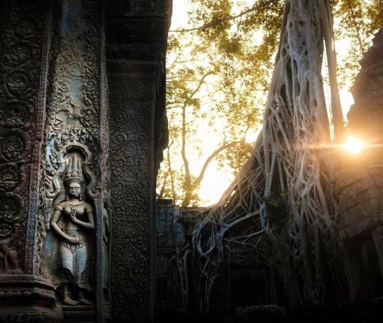 Angkor Wat Sunrise Temple Tour with Bayon and Ta Prohm - Bayon and the faces of Angkor Thom