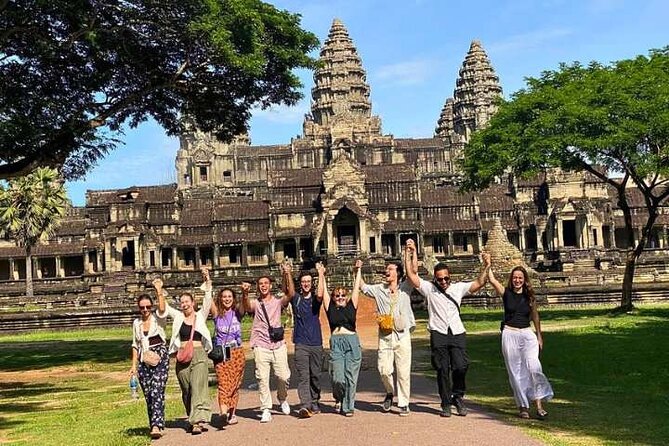 Angkor Wat Sunset Small Group Tour with Lunch Included - What the $20 tour really gives you