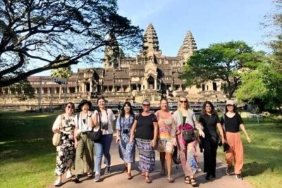 Angkor Wat Sunset Small Group Tour with Lunch Included