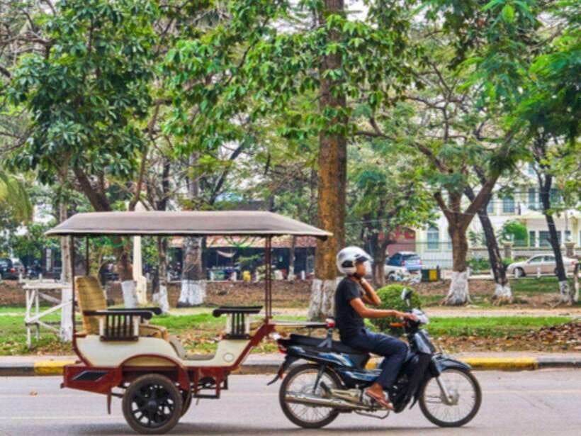Angkor Wat Tour by Tuk-Tuk with English Speaking Driver - Angkor Wat: start with the monument that gives the park its name