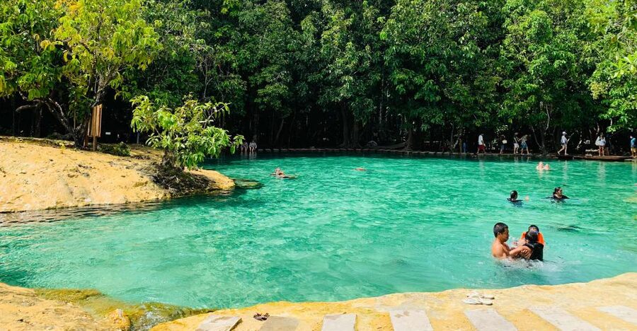 Ao Nang: Hot Spring, Emerald Pool & Tiger Cave Temple Tour - Thai lunch and a needed pause