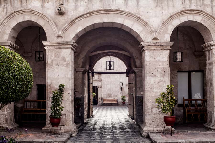 Arequipa Walking Tour and Santa Catalina Monastery - Why Santa Catalina Monastery is the main event