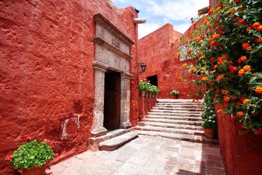 Arequipa Walking Tour and Santa Catalina Monastery - A three-hour afternoon that fits a busy itinerary