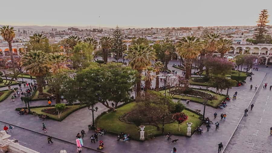 Arequipa: Walking Tour and Santa Catalina Monastery - Walking, transfers, and practical comfort
