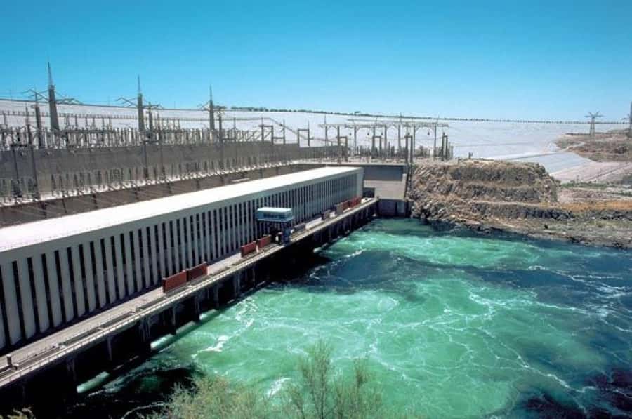 Aswan: Philae Temple, Unfinished Obelisk & High Dam Tour - The High Dam: modern Egypt in one wide view